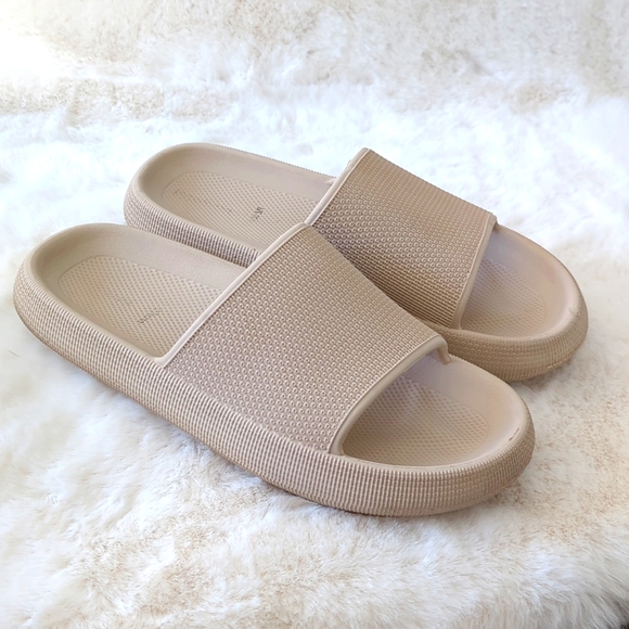 🌿CUSHION CLOADFOAM SANDALS🌿 - Picture 5 of 5